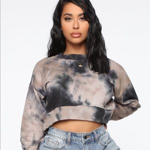 NWT cropped tie dye sweatshirt